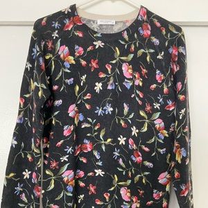 Ladies flower sweatshirt